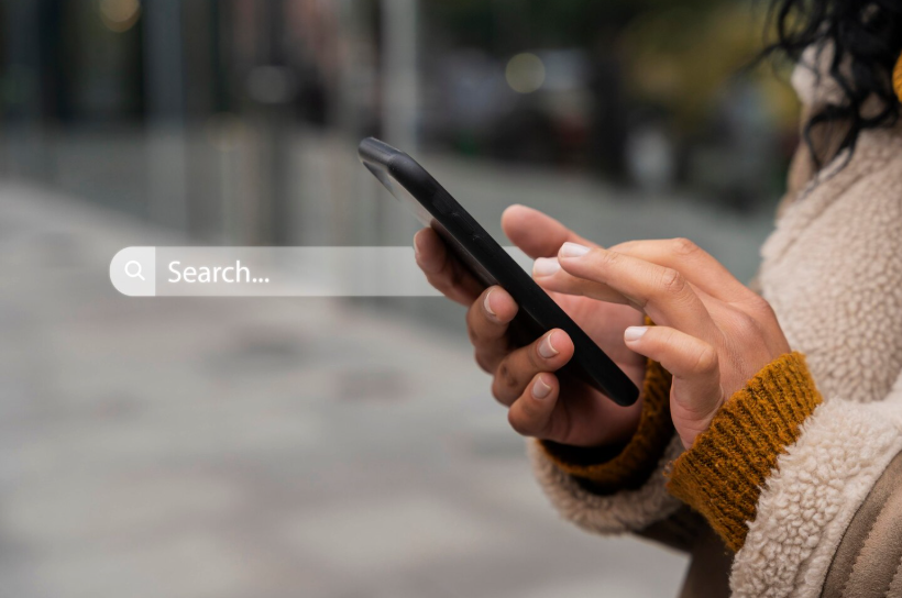 Search history and online identity reflected in everyday smartphone searching.